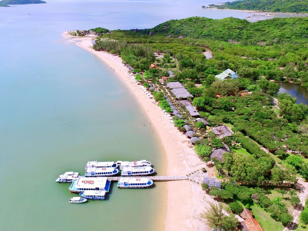 lưu trú đảo hoa lan