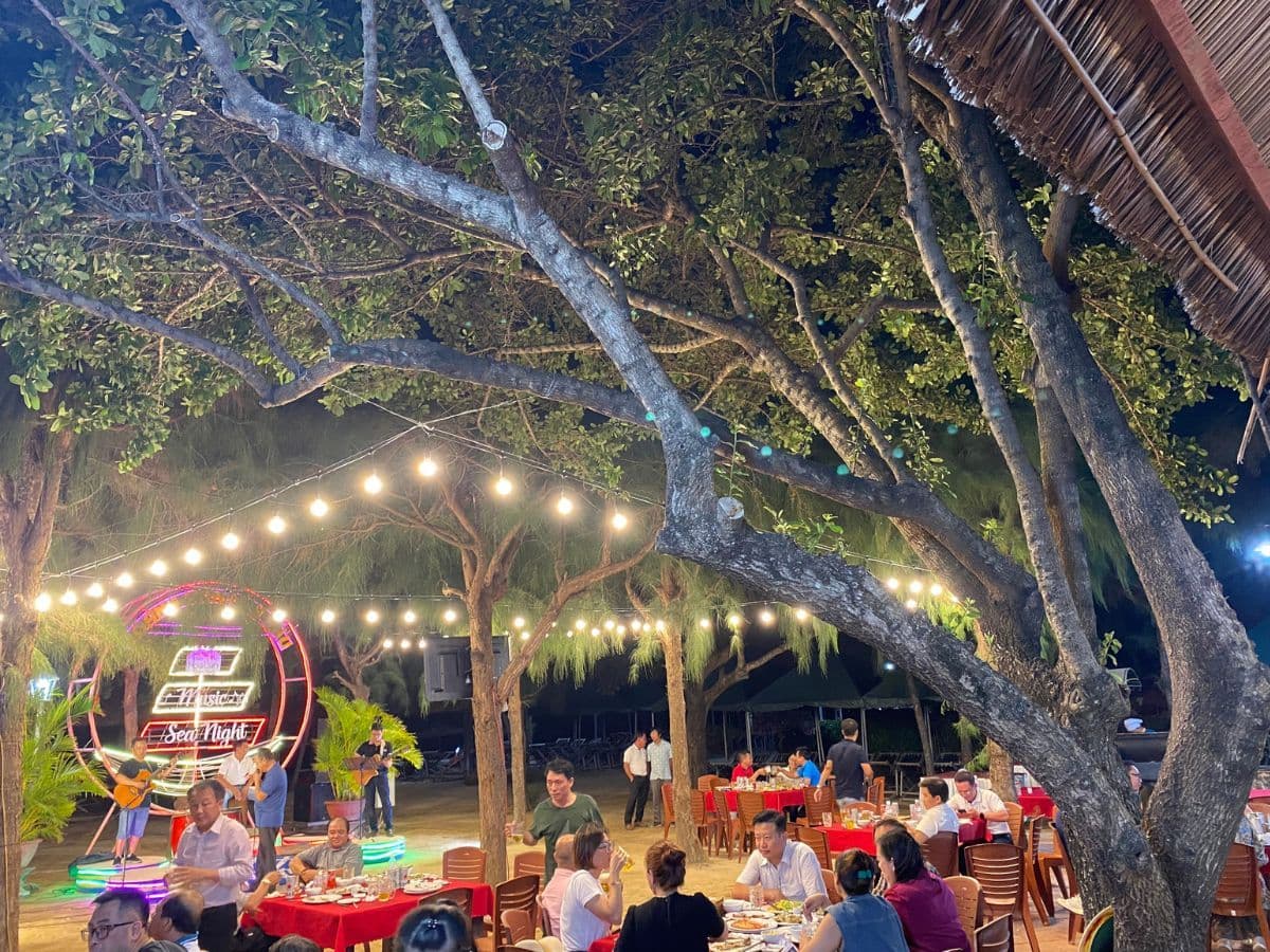 lưu trú đảo hoa lan