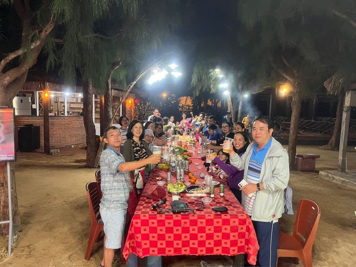 nhà hàng đảo hoa lan